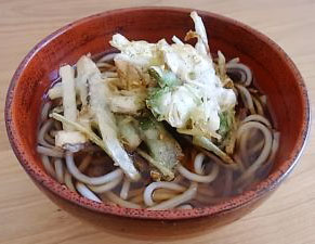 米粉を生かした野菜かき揚げうどん